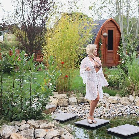 Dragonfly Glamping Spa Retreat Ashford  Exterior photo